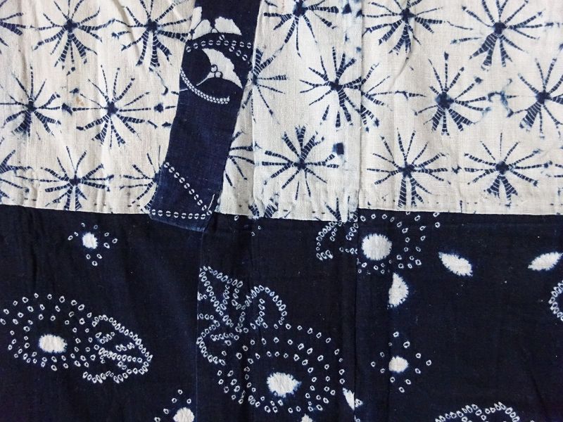 Japanese Vintage Folk Textile Juban Made of Indigo Dye Shibori