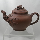 Very Nice Chinese Zisha Yixing Clay Teapot Signed