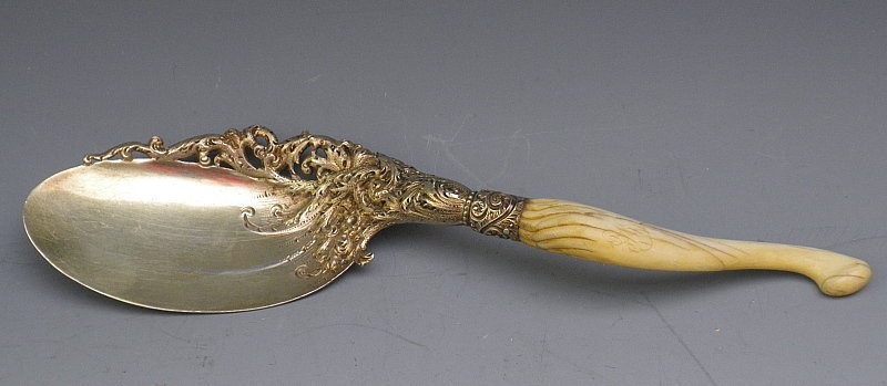 CO. WHITING MFG BEAD Details about   ANTIQUE STERLING SILVER JELLY SPOON 