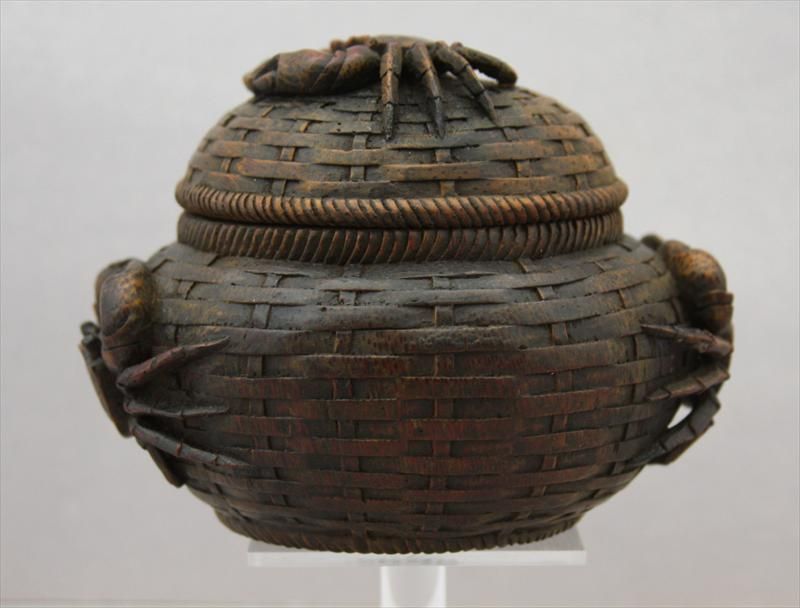 Chinese Coconut Wood Round Basket Box Carved Crab, Guangxu