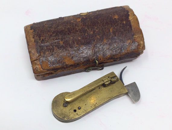 Antique Phlebotomy Fleam Bloodletter Medical Tool with Case