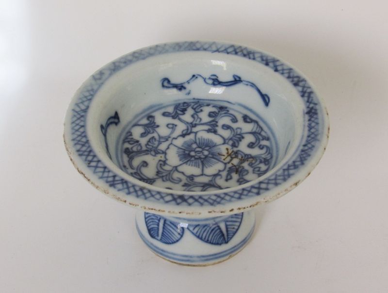 Qing Dynasty Blue and White Chinese Porcelain Stem Dish