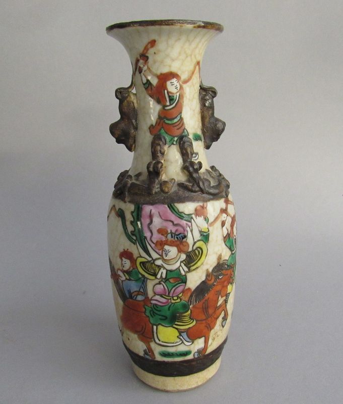 Chinese Nanking Porcelain Crackle Glaze Porcelain Vase, Late Qing