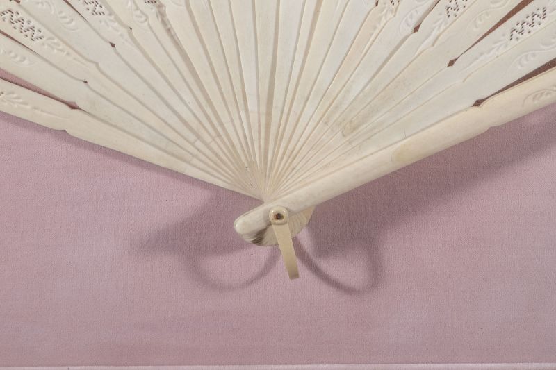 Framed Victorian White Lace Hand Fan
