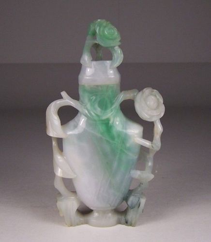 Jadeite Apple Green and White Table Size Snuff Bottle