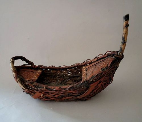 Vintage Japanese Bamboo Ikebana Flower Basket in Boat Form