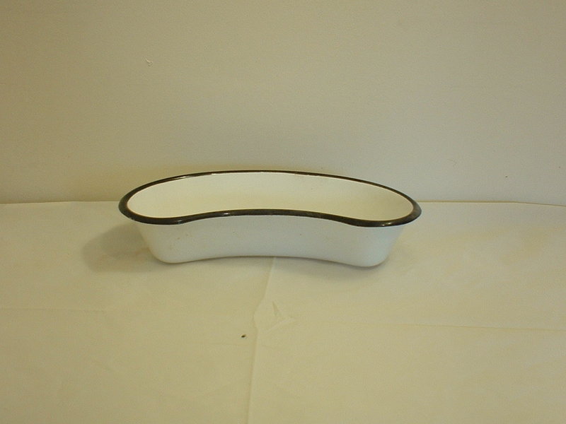 Hospital Emis Pan Porcelain black trim