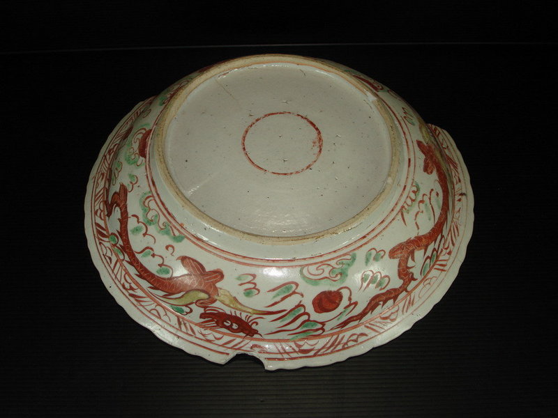 Sample of early Ming over glaze enamel large dish