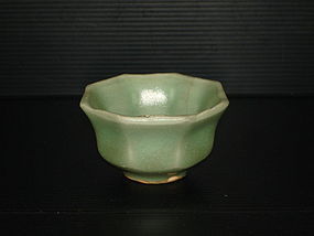 Rare Song dynasty longquan celadon octagonal cup