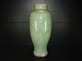 Ming longquan celadon large lantern vase 30cm