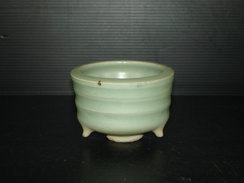 Rare Yuan longquan celadon drum shape small censer