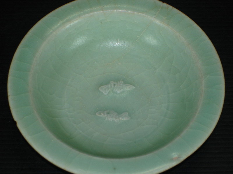 Yuan longquan celadon blue green twin fish dish