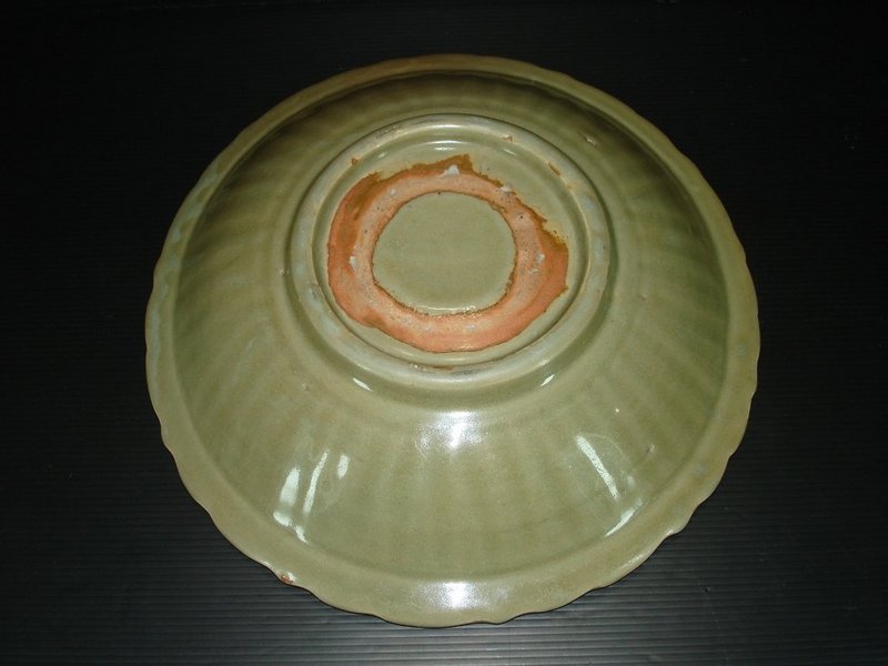 Yuan Ming longquan celadon large carved dish