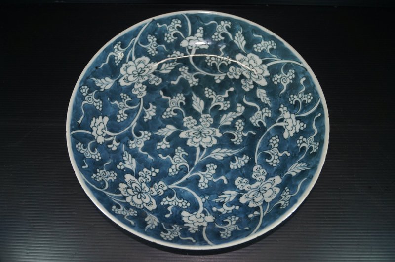 Qing 18th century Kangxi blue base flower dish
