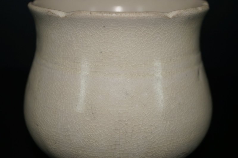 Rare Song dynasty Ding ware lobbed cup