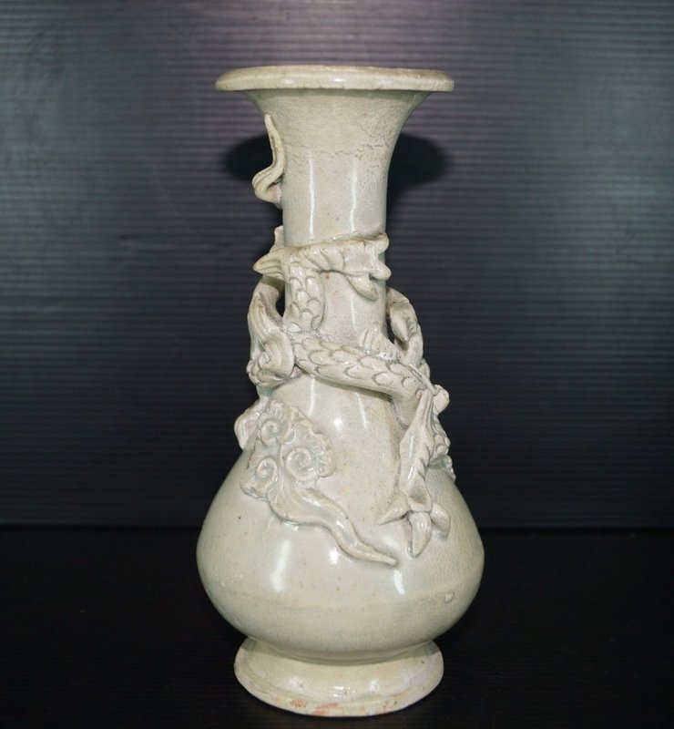 Song - Yuan dynasty qingbai dragon vase