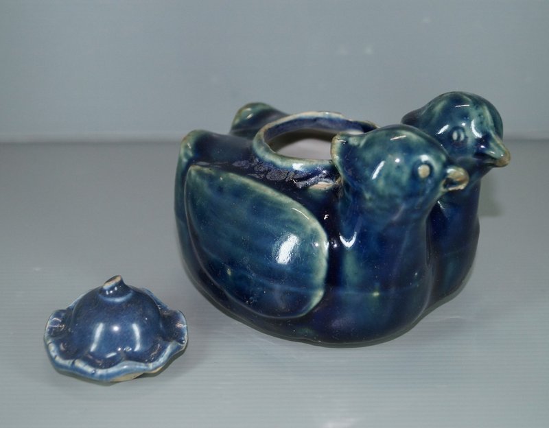 Rare Ming dynasty blue glaze big mandarin duck