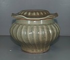 Song dynasty longquan celadon large ribbed jar