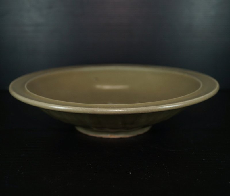Song dynasty longquan celadon large two fish dish