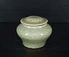 Song Yuan longquan celadon carved jar with cover