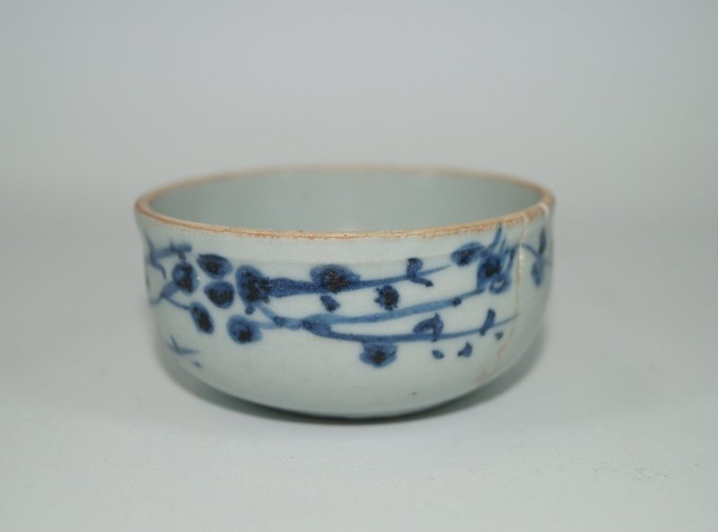 Rare Yuan dynasty blue and white cup with handle