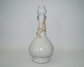 Rare Ming Jiajing garlic head vase with biscuit dragon motif.