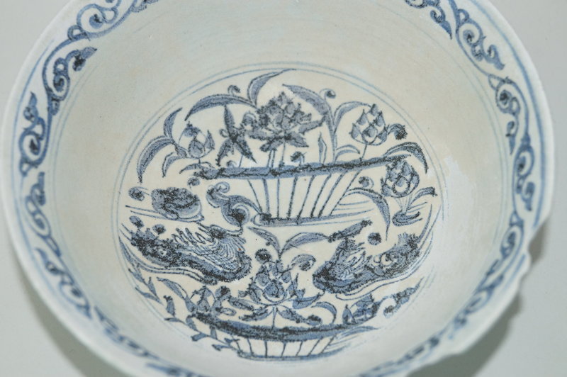 Rare Yuan dynasty blue and white large mandarin duck bowl shipwreck