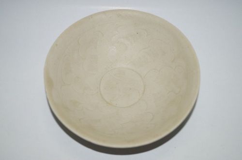 Song dynasty qingbai carved large bowl