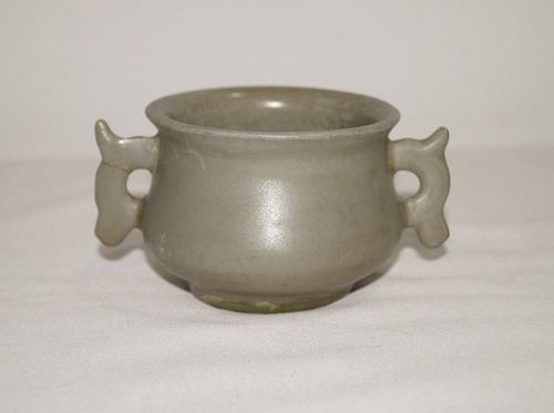 Song dynasty longquan celadon censer