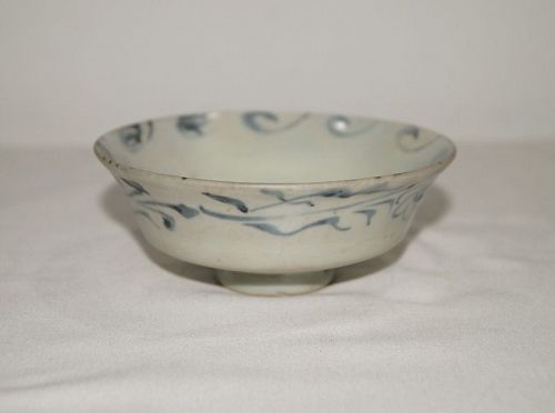 Yuan dynasty blue and white washer bowl