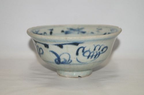 Ming dynasty Interregnum blue and white large bowl