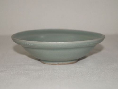 Song dynasty longquan celadon plate