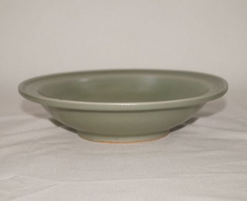 Song dynasty longquan celadon large plate