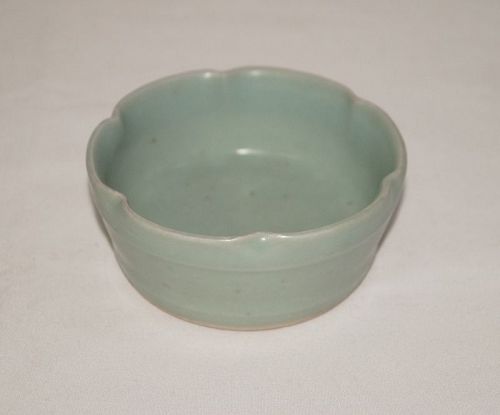 Song dynasty longquan celadon flower shape washer