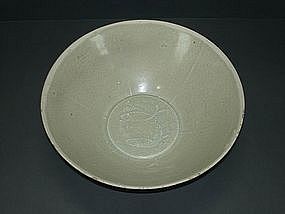 Song qingbai -  yingqing bowl with twin fish motif