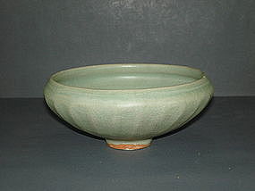 Song dynasty longquan celadon bowl / washer