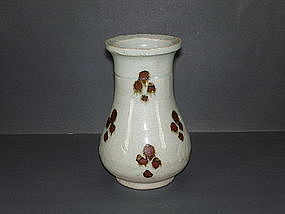 Yuan dynasty qingbai iron spot big vase 12 cm