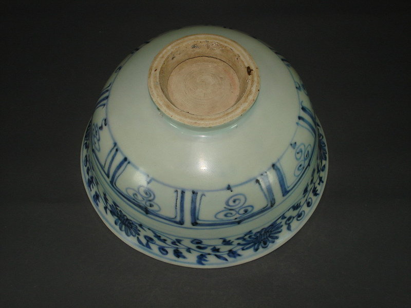 Sample of Yuan dynasty blue and white large bowl