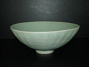 Song dynasty Guan type longquan celadon large bowl
