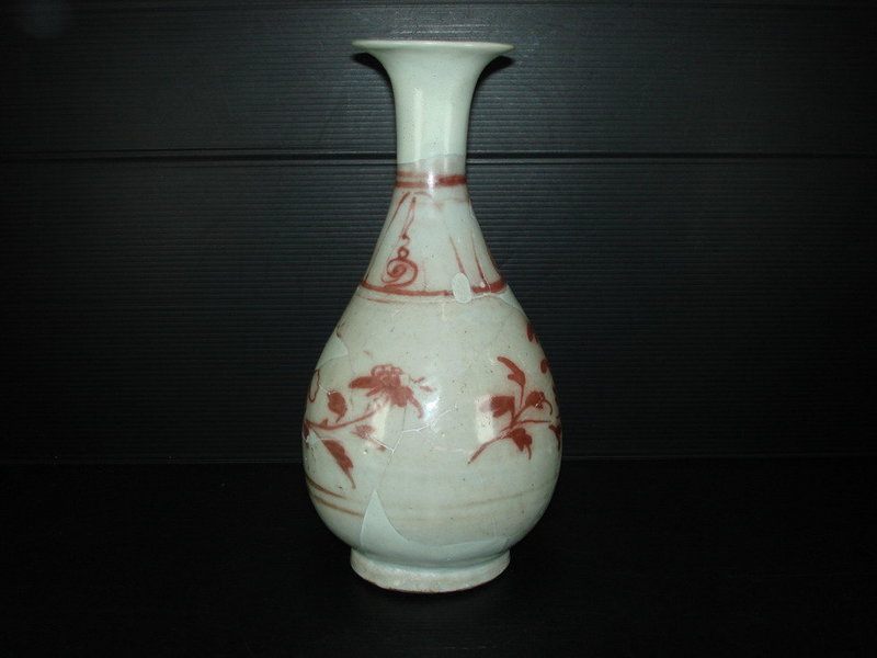 Sample of Yuan under glaze copper red yuhuchun vase