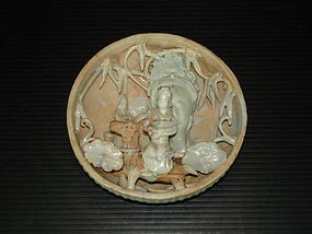 Rare Yuan qingbai large cover box with human motif