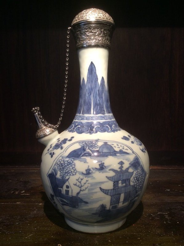 Qianlong B&amp;W Porcelain Kendi