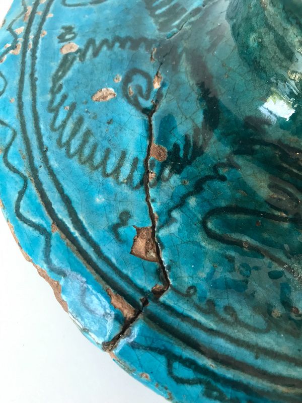 Glazed Pottery Oil Lamp, Persia, 17th/18th Century