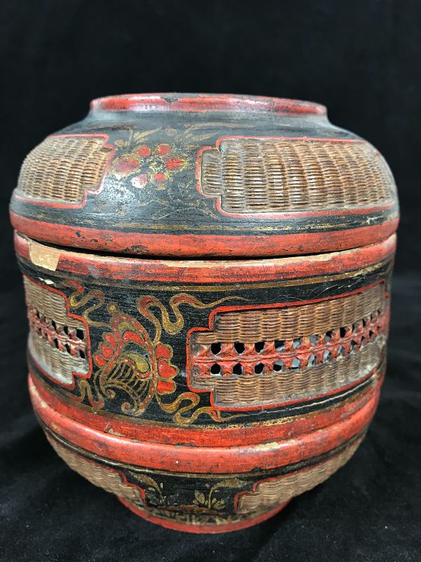 Chinese Basket, wickerwork and Lacquer Dated 1828