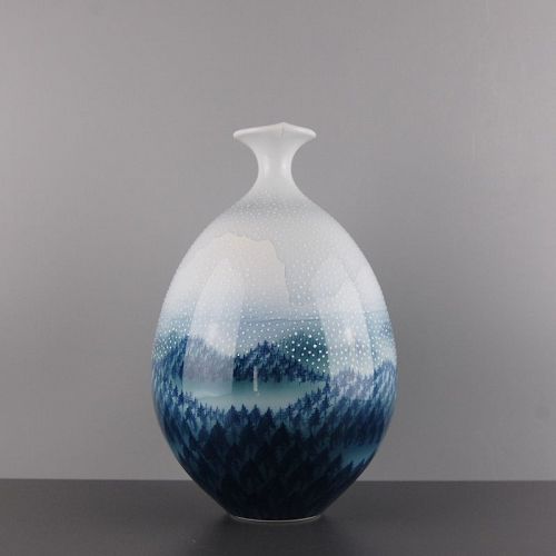 Arita Porcelain Fujii Shumei Flower Vase