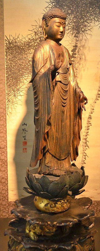 15th Century Japanese Gilt Wood Amida Nyorai Buddha