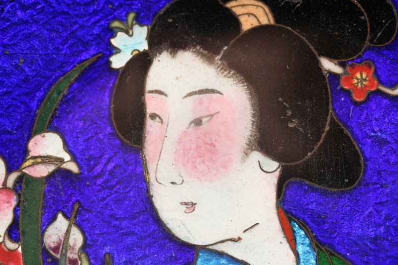 Japanese Cloissone Dish with an Ukiyo-e Style Bijin