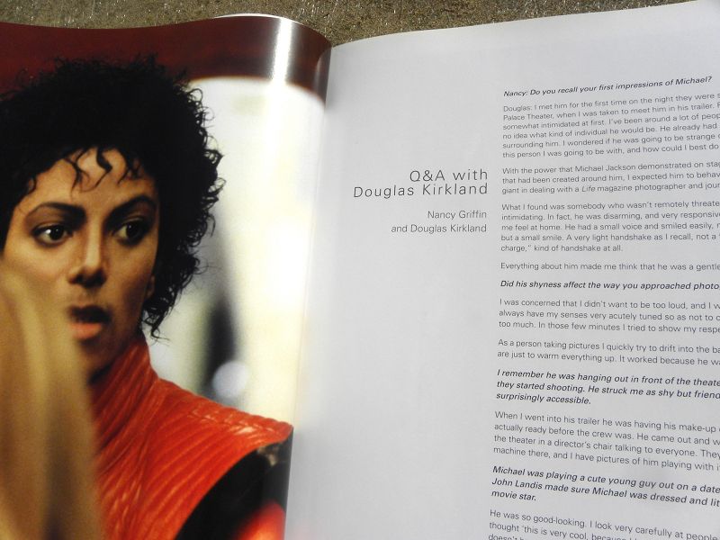 DOUGLAS KIRKLAND signed book &quot;The Making of Thriller&quot; Michael Jackson