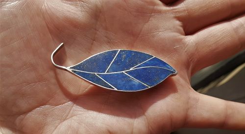 Vintage Silver and Lapis Leaf Pin with Nice Stone Inlay