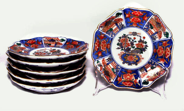 Set of Six Meiji Daishoji Imari Plates
